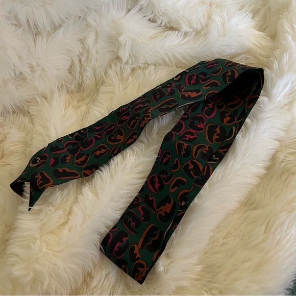 Fendi Leopard Print Twilly - Picture 6 of 8